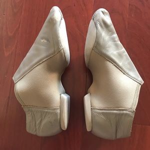 Leo’s Jazz Dance Shoes